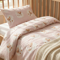 100% Baumwolle mit Bären und Schleifen auf hellrosa Hintergrund