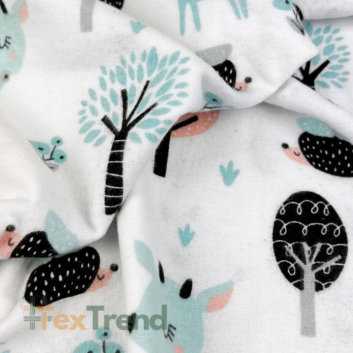 Flanellstoff / Baumwollflanell – weich – Rehe mint mit Bäumen auf weißem Hintergrund