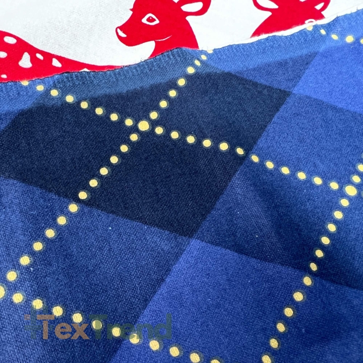Flanellstoff / Baumwollflanell – weich – nicht gekratzt Weihnachtsmuster Rentiere mit blauem Karomuster
