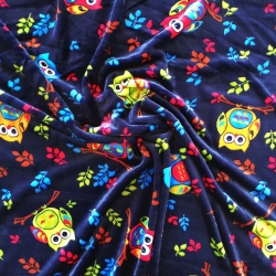 Kuschelfleece Stoff – Kinder Muster - Eulen auf dunkelblauem Hintergrund