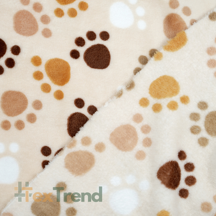 Kuschelfleece Stoff – Kinder Muster -  braune Pfoten auf beigem Hintergrund