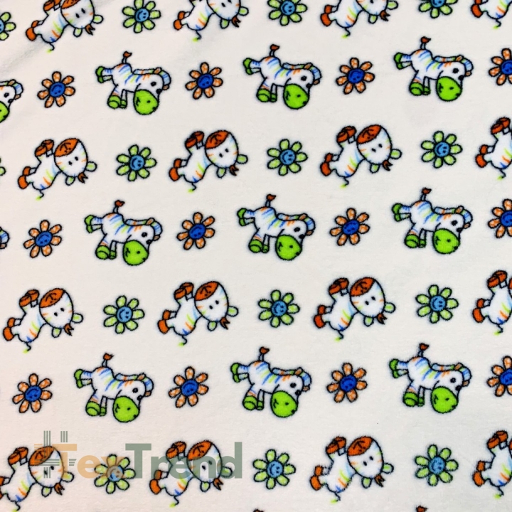 Kuschelfleece Stoff – Kinder Muster - Pferde mit Blumen auf ecrufarbenem Hintergrund