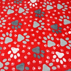Kuschelfleece Stoff – Kinder Muster - graue Pfoten auf rotem Hintergrund