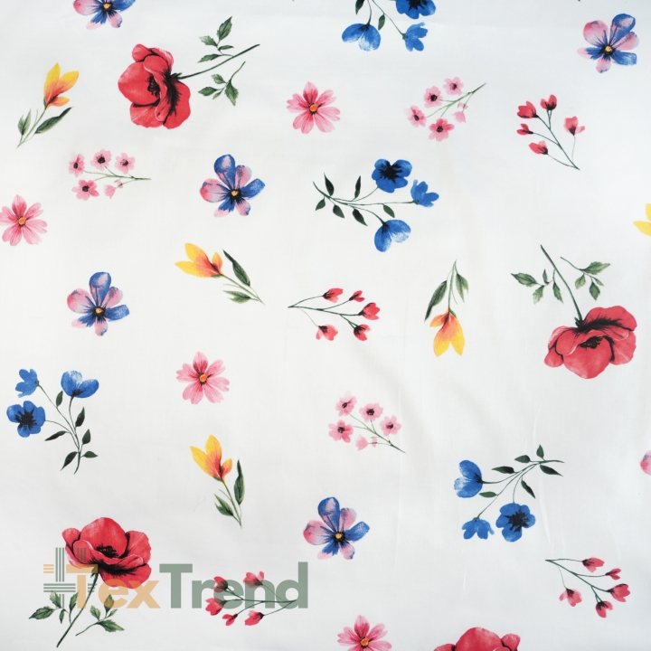 Bunte Baumwollsatin mit Blumenmuster auf weißem Hintergrund