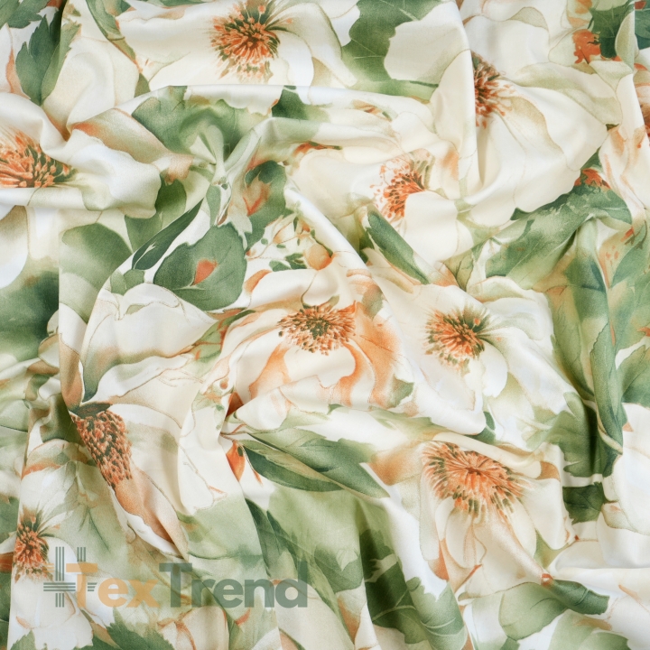 Baumwollsatin mit Pfingstrosenmuster in Grün-Beige