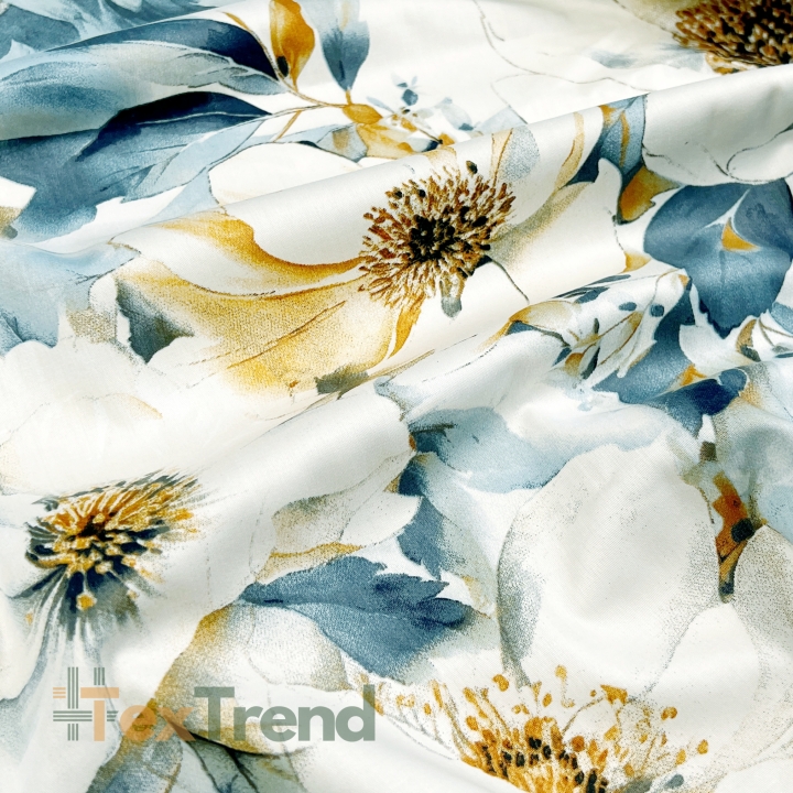 Baumwollsatin mit Pfingstrosen-Muster in Jeansbeige
