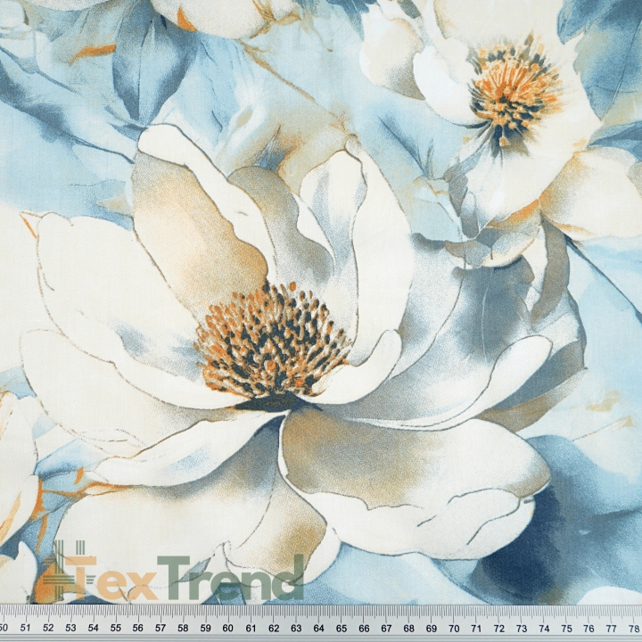 Baumwollsatin mit Pfingstrosen-Muster in Jeansbeige