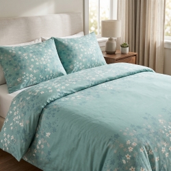 100% Baumwolle mit blauen und weißen Blumen auf salbeifarbenem Hintergrund