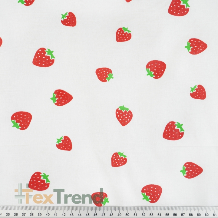 100% Baumwolle Erdbeeren auf weißem Hintergrund